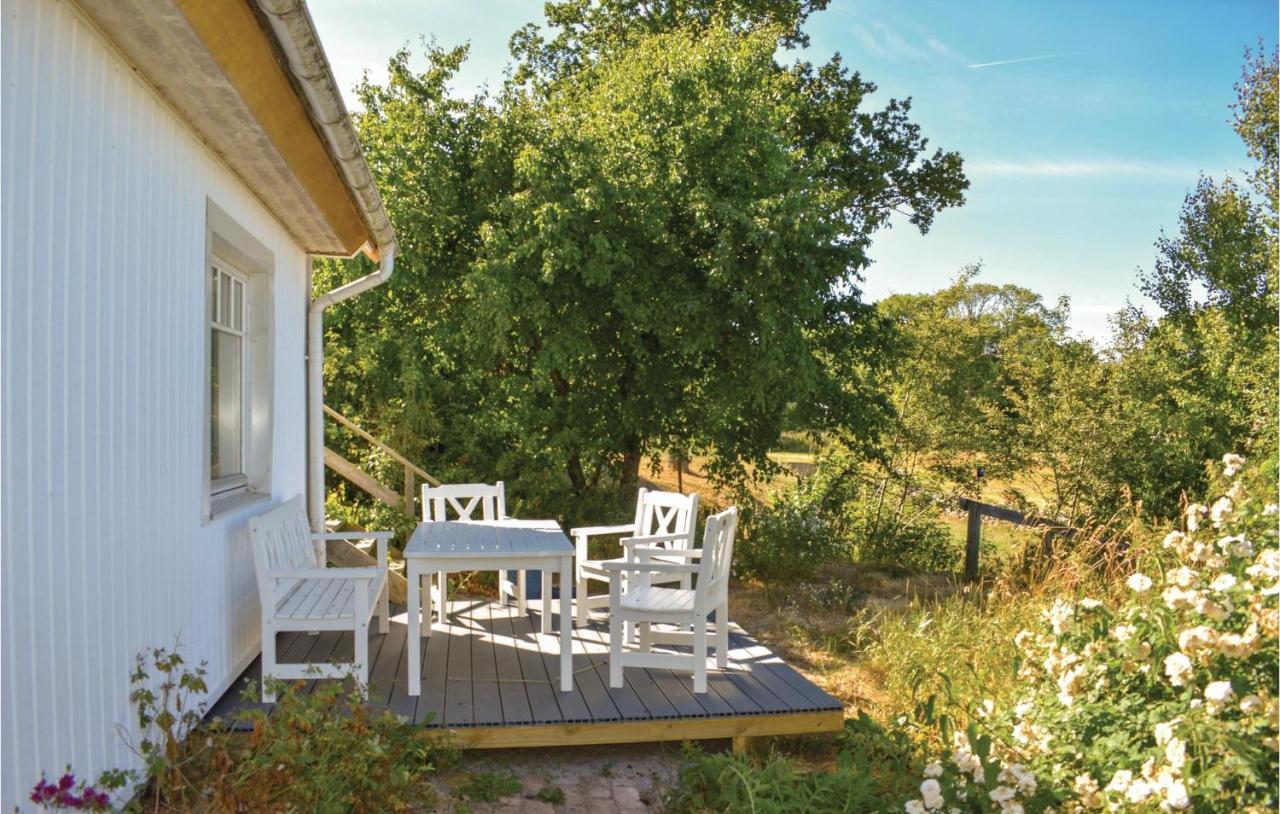 1 Bedroom Nice Apartment In Listerby Torko Exterior foto